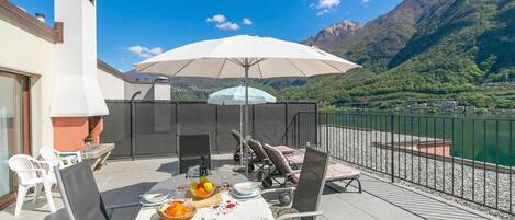 Departamento familiar, 2 habitaciones, 2 baños (Casa Bader) | Restaurante al aire libre