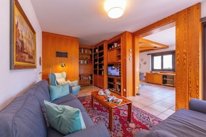 Televisión de pantalla plana de 24 pulgadas con canales vía satélite