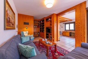 Familienapartment, Mehrere Schlafzimmer, 2 Bäder (Casa Bader) | Wohnbereich