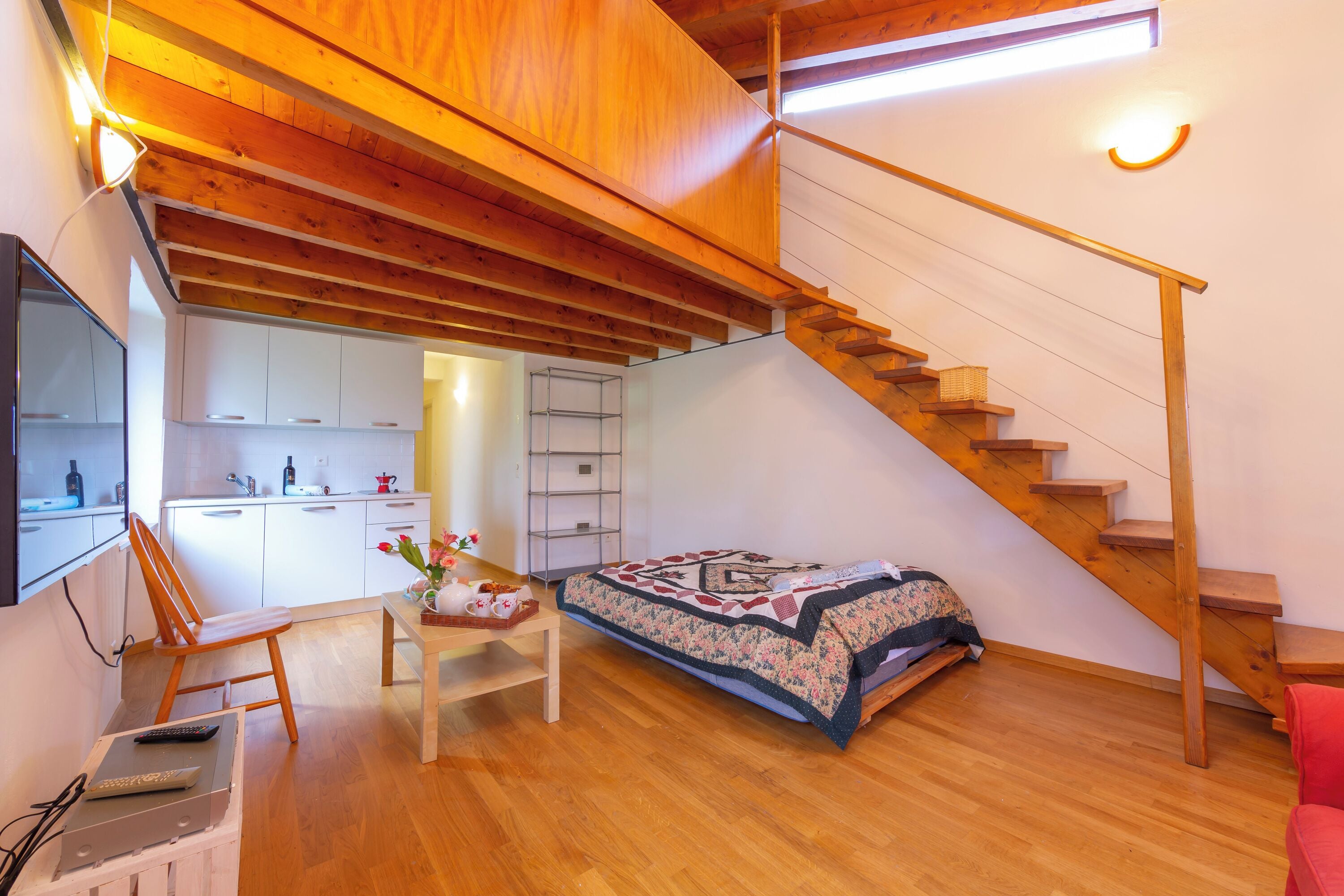 Familie resortwoning, meerdere slaapkamers, 2 badkamers, uitzicht op gebergte (Casa Gialla) | 2 slaapkamers, een strijkplank/strijkijzer, wifi, beddengoed