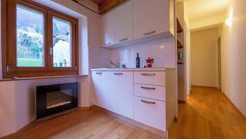 Maison mitoyenne Familiale, plusieurs chambres, 2 salles de bains, cÎté montagne (Casa Gialla) | Intérieur