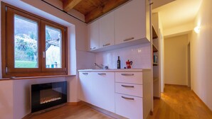 Family Townhome, 2 Bedrooms, 2 Bathrooms, Mountainside (Casa Gialla Lake Lugano Townhouse for) | Interior - Casa Gialla (Arogno)