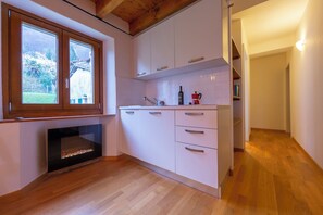 Maison mitoyenne Familiale, 2 chambres, 2 salles de bains, côté montagne (Casa Gialla) | Intérieur