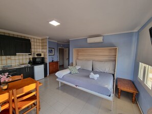 1 quarto, Wi-Fi de cortesia, roupa de cama