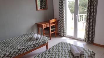 1 bedroom, free WiFi, bed sheets