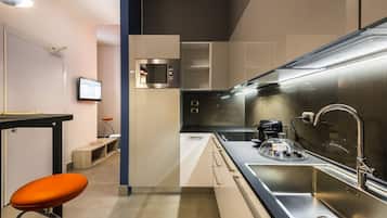 Microwave, coffee/tea maker