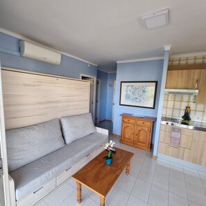 TV - Central Apartment "Portosun Estrella" Close to the Beach (Portocolom)