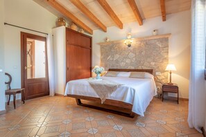 3 多间卧室、熨斗/熨衣板、免费 WiFi、床单