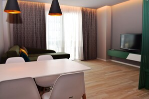 Interior - The Wish House 101 Sara (Golem)