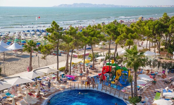 Outdoor pool - The Wish House 101 Sara (Golem)