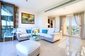 Villa | Área de sala de estar | Televisión LCD