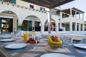 Outdoor dining - Villa 141 - Rio (Kouklia)