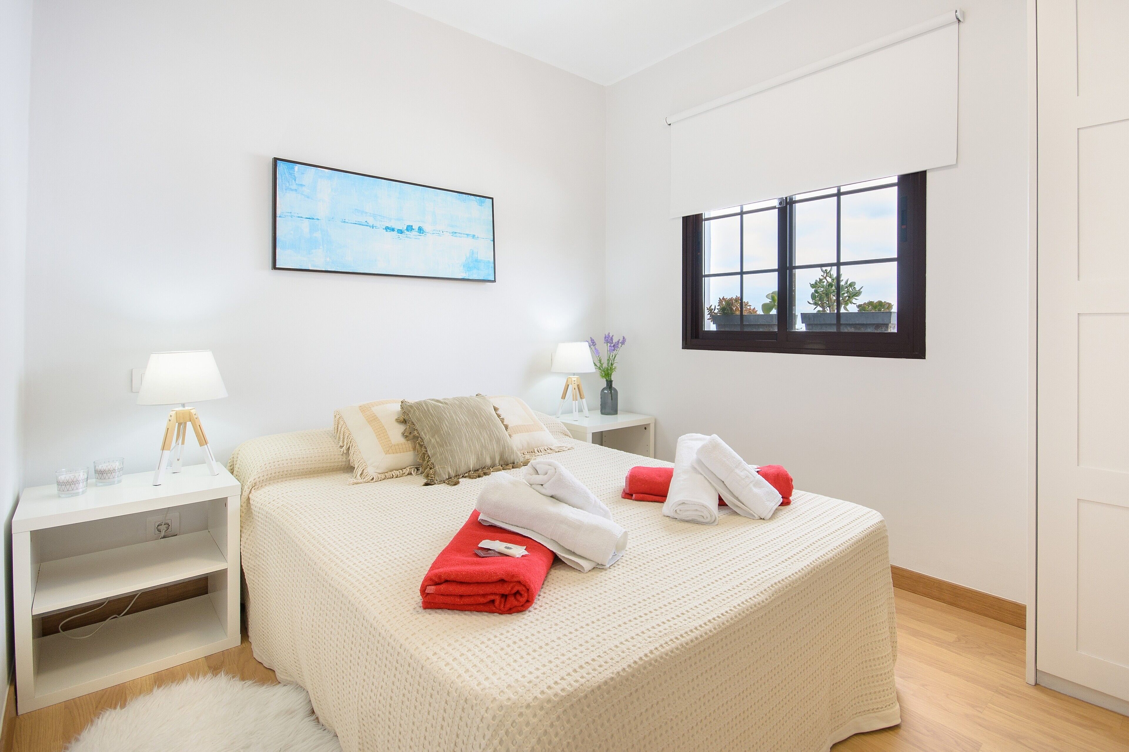 2 habitaciones, tabla de planchar con plancha y wifi gratis 