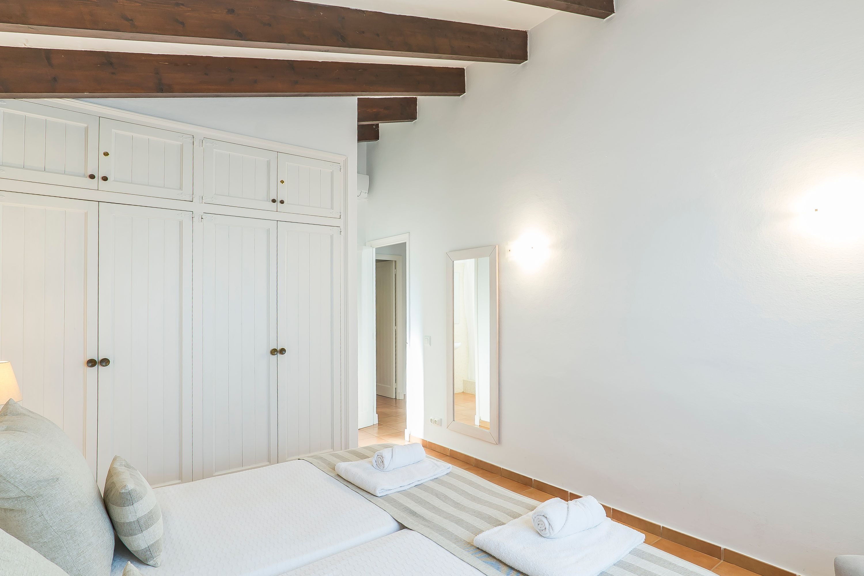 3 chambres, fer et planche à repasser, accès au Wi-Fi (inclus)