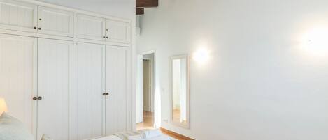 3 chambres, fer et planche Ă repasser, Wi-Fi gratuit, draps fournis