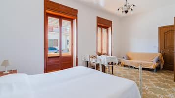 3 bedrooms, iron/ironing board