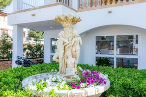 Exterior detail - Apartment Close to the Beach with Pool Access, Private Terrace, Air Conditioning and Wi-Fi (Canyamel)