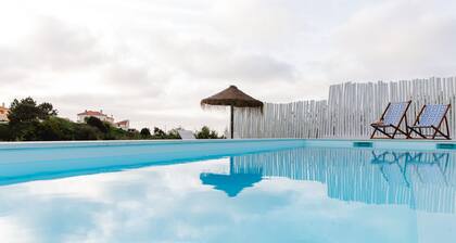 Gemütliche schicke Hütte mit Pool