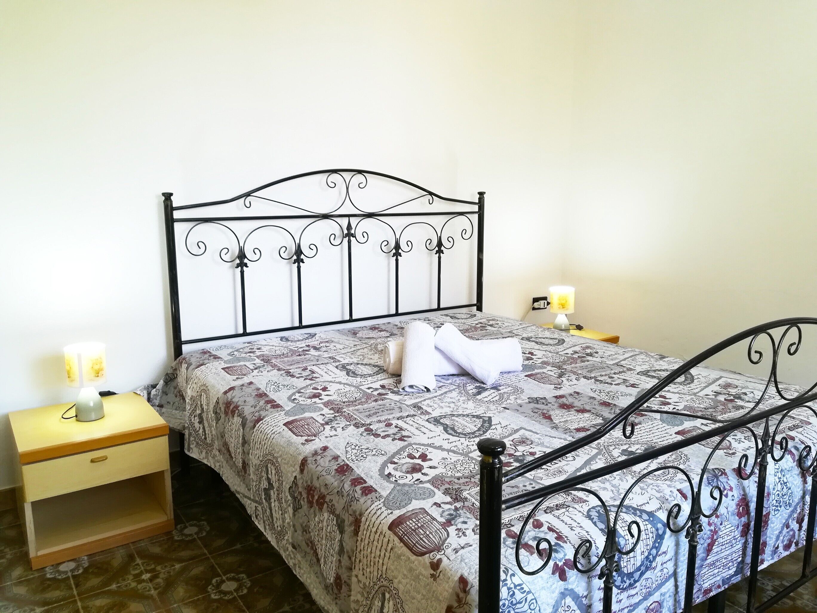 4 Schlafzimmer, Bügeleisen/Bügelbrett, WLAN, Bettwäsche