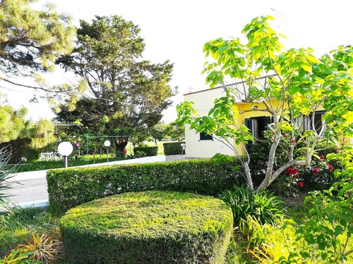 Villa 'Incantevole Maddalena' mit gemeinsamer Terrasse und privatem Garten