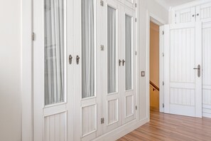 Interior - Central Holiday Apartment "House Sun Beach 2" with Wi-Fi, Balcony & Terrace (Vejer de la Frontera)