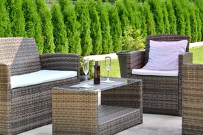 Sundeck - Tihi Val 3 (Podstrana)