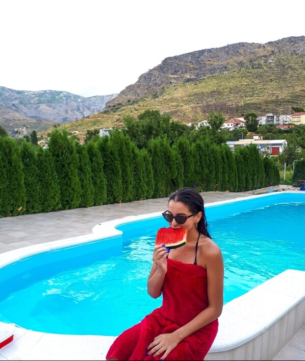 Outdoor pool - Tihi Val 3 (Podstrana)