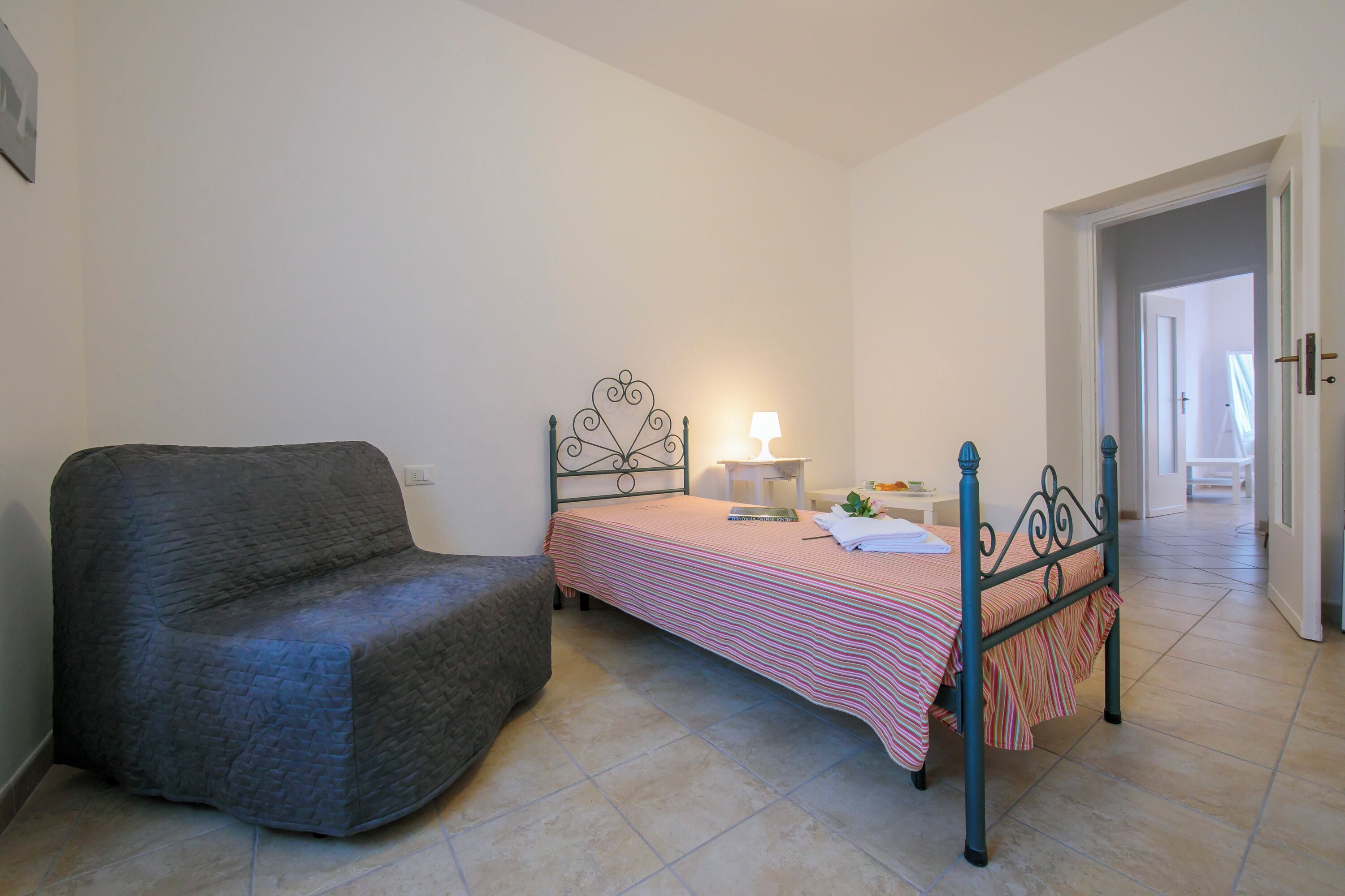 2 slaapkamers, een strijkplank/strijkijzer, wifi, beddengoed