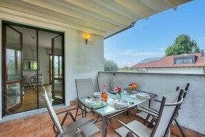 Family Apartment, Multiple Bedrooms, 2 Bathrooms (Connie's apartment) | Outdoor dining - Connie's apartment Extra Pet Friendly (Monvalle)