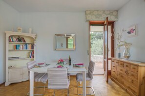 Căn hộ dành cho gia đình, nhiều phòng ngủ, 2 phòng tắm (Connie's apartment) | Khu ăn uống
