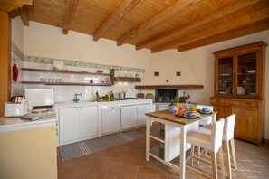 Private kitchen - La Casa nel Borgo Lake View (Nebbiuno)