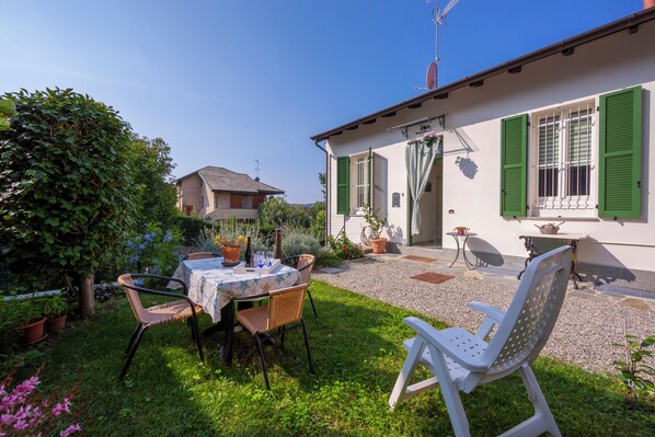 Tempat makan outdoor