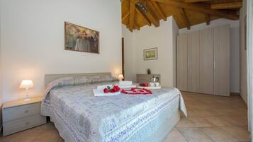 2 camere, ferro/asse da stiro, Wi-Fi (a pagamento), lenzuola