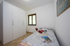 Familien-Stadtwohnung, Mehrere Schlafzimmer, 2 Bäder (Le Betulle Garden in Laveno) | Innenbereich