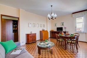 Căn hộ dành cho gia đình, 1 phòng ngủ, ban công, cạnh núi (Nicoletta's Lake View Stresa) | Nội thất