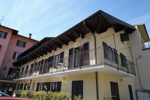 Exterior - Petalo Bianco 100m from lake (Baveno)
