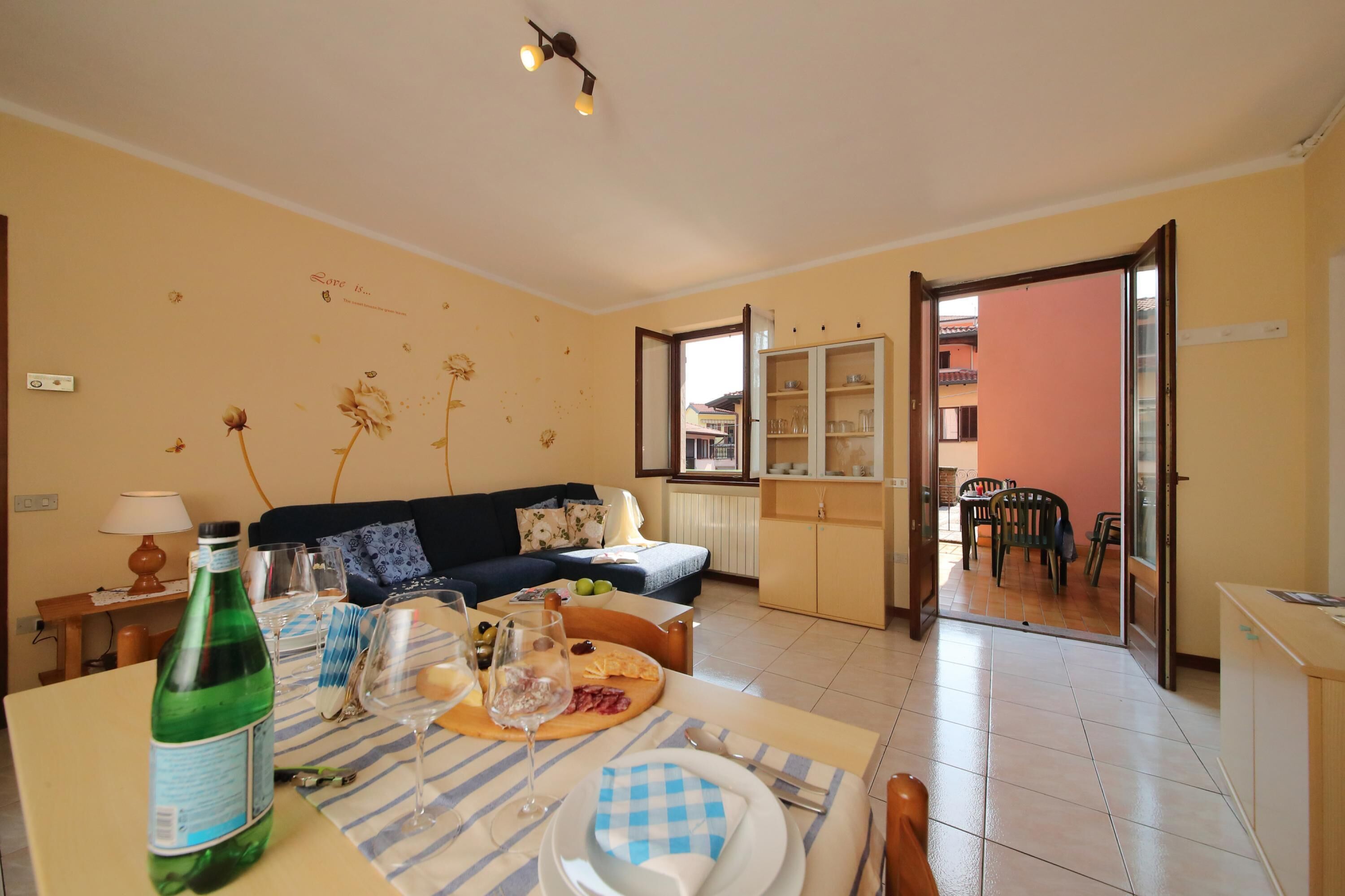 ファミリー アパートメント ベッドルーム (複数) (Petalo Bianco 100m from lake) | 内装