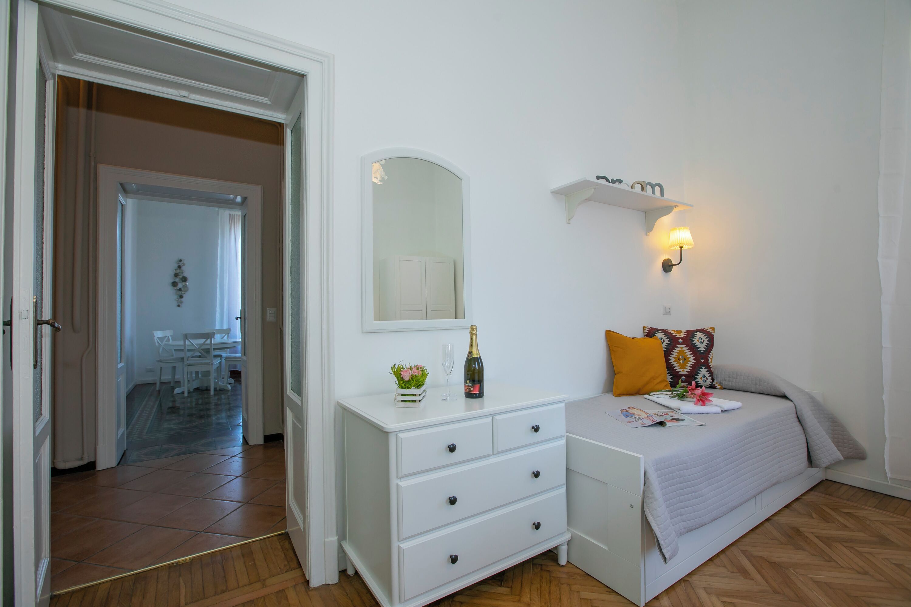 Familieleilighet, flere soverom, ved innsjø (Residenza Gardenia Lake View Luino) | 2 soverom, wi-fi (inkludert) og sengetøy