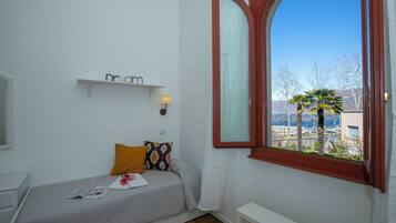 Căn hộ dành cho gia đình, nhiều phòng ngủ, cạnh hồ (Residenza Gardenia Lake View Luino) | 2 phòng ngủ, truy cập Internet không dây miễn phí, bộ trải giường