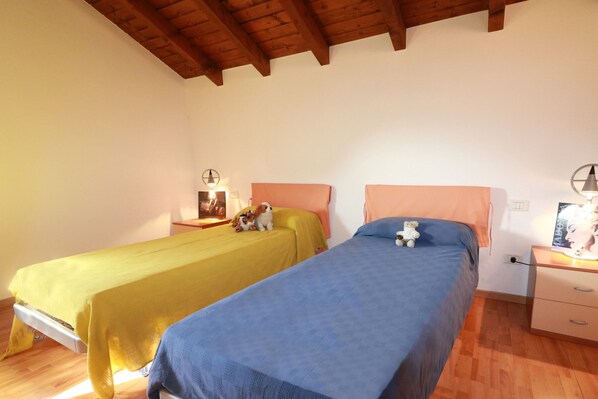 Family Apartment, Multiple Bedrooms, 2 Bathrooms (Sunflower Relax Pool and Terrace)