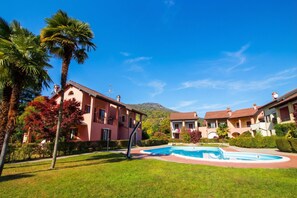 Apartamento família, vários quartos, 2 banheiros (Sunflower Relax Pool and Terrace) | Piscina | Piscina externa sazonal