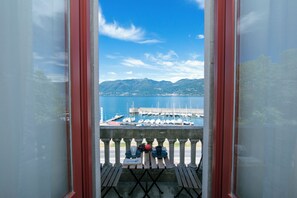 Balcony - Residenza Oleandro Lake View Luino Center (Luino)
