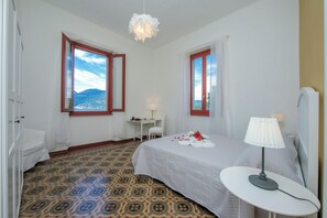 Family Apartment, Multiple Bedrooms, Lakeside (Residenza Oleandro Lake View Luino) | 2 bedrooms, free WiFi, bed sheets