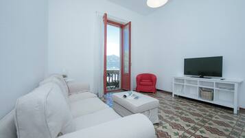 Appartement Familial, plusieurs chambres, en bord de lac (Residenza Oleandro Lake View Luino) | Coin séjour