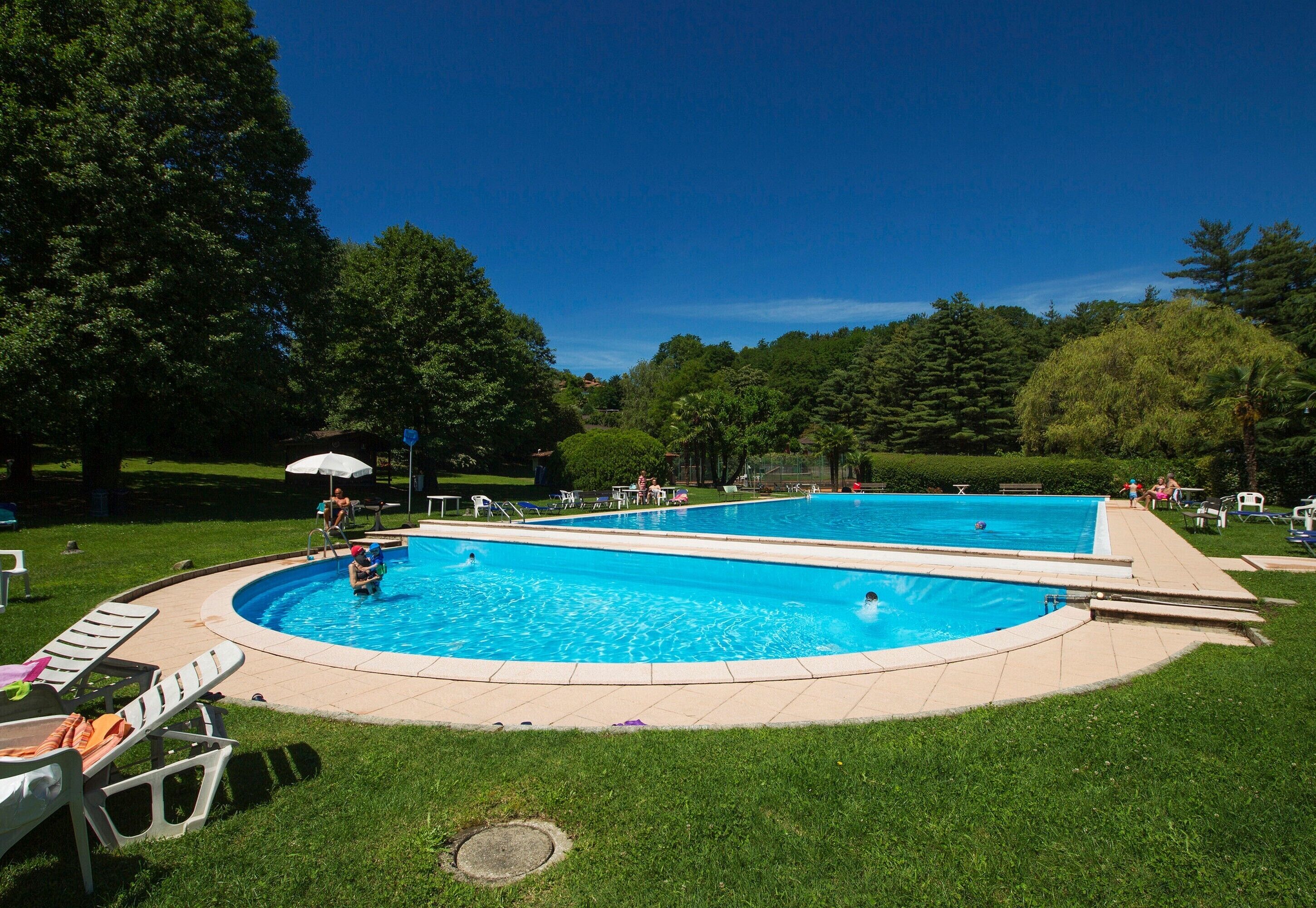 Seasonal outdoor pool