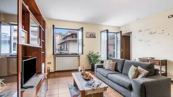Familienapartment, Mehrere Schlafzimmer (Sunrise in Baveno) | Wohnzimmer