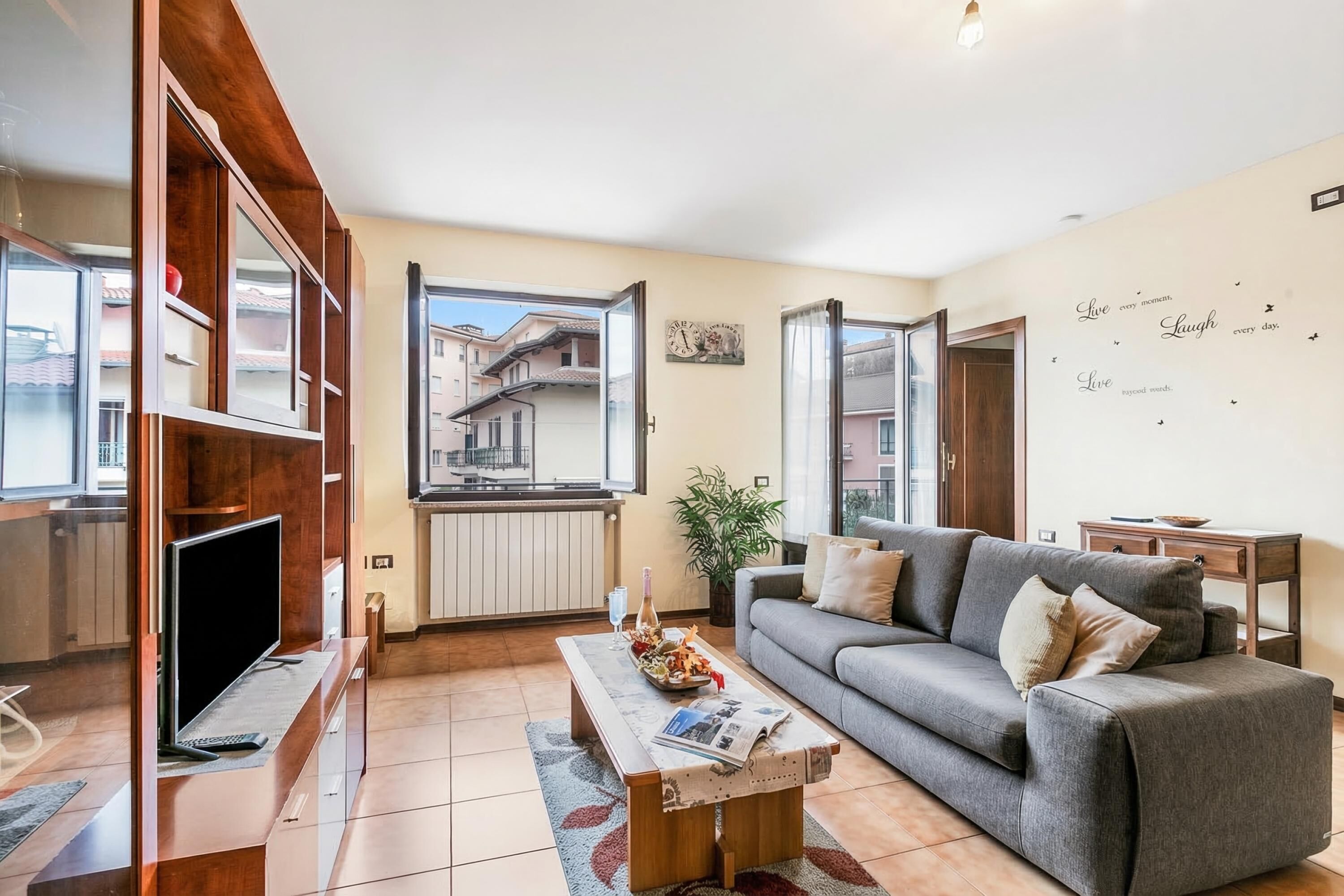 22 inci televisyen skrin rata dengan digital, TV 