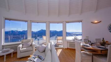 Honeymoon Apartment, Multiple Bedrooms, Mountainside (The Perfect View Loft) | Living area | 22-inch flat-screen TV with digital channels, TV, fireplace