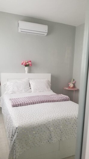 3 bedrooms, iron/ironing board, WiFi, bed sheets - Residencia Maria- House with hot water, pool ,bedrooms and 3 bathrooms (La Romana)