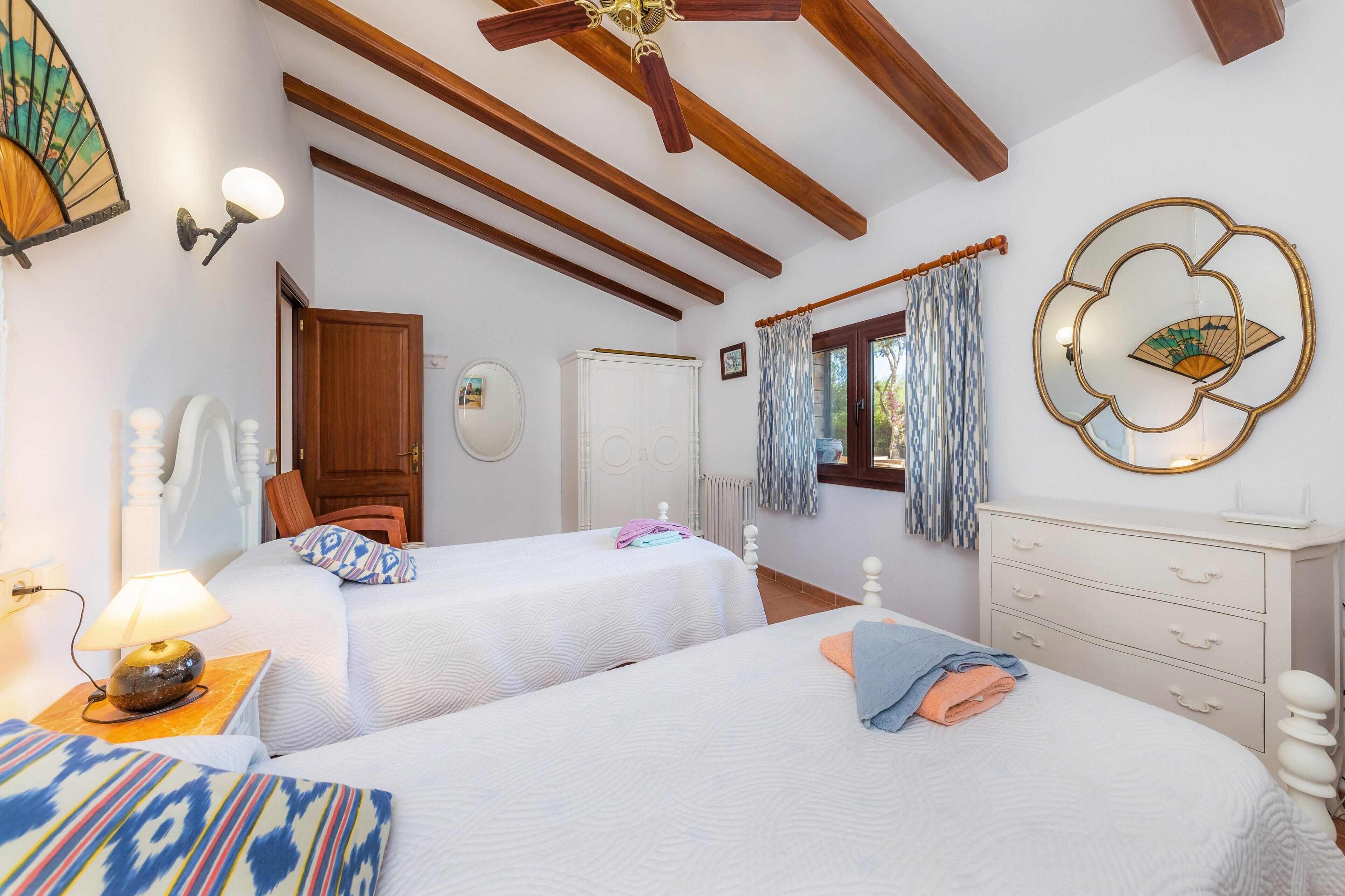 4 Schlafzimmer, Bügeleisen/Bügelbrett, kostenloses WLAN, Bettwäsche